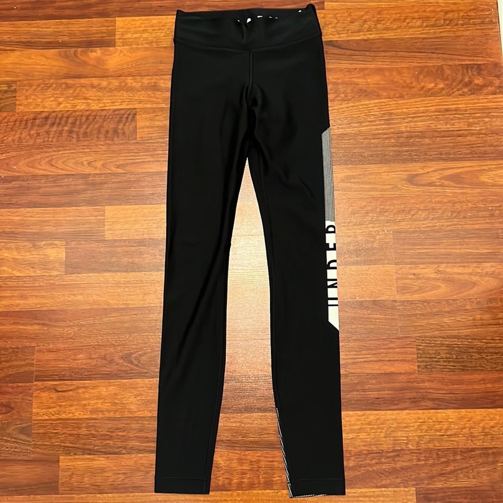 Women's Under Armour XS Black Leggings